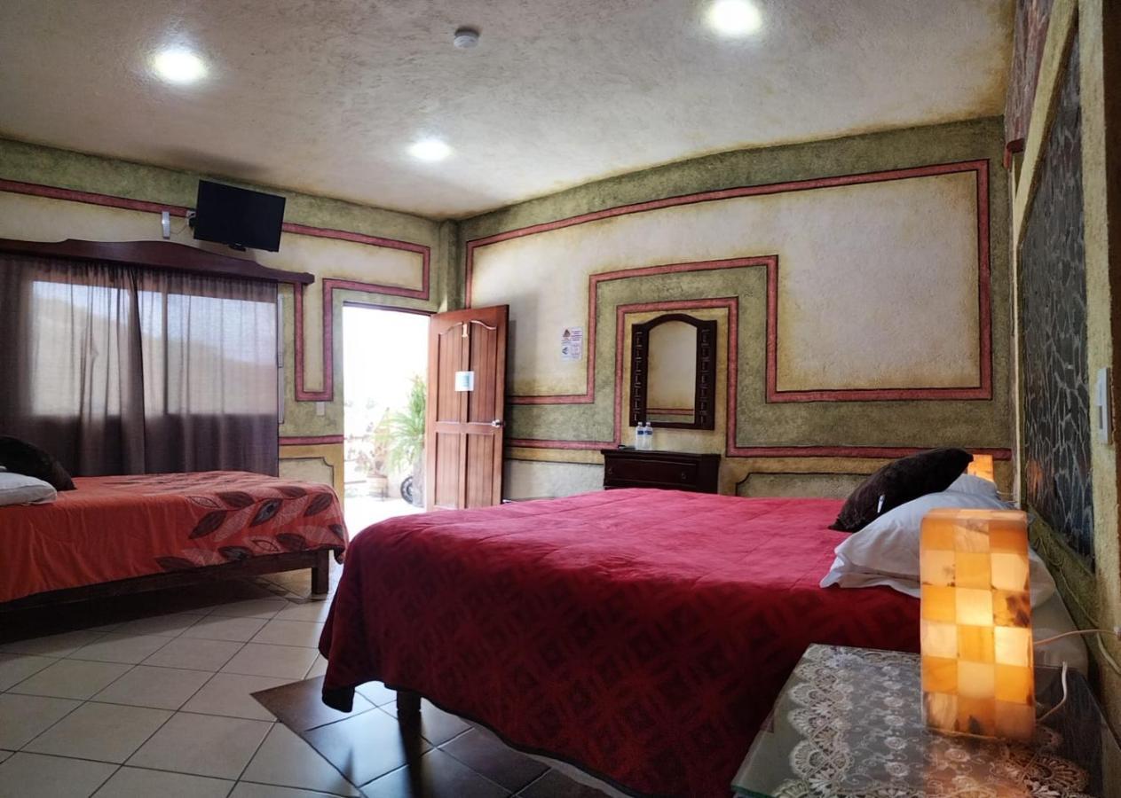 Hotel Casa Del Arbol Bernal Buitenkant foto
